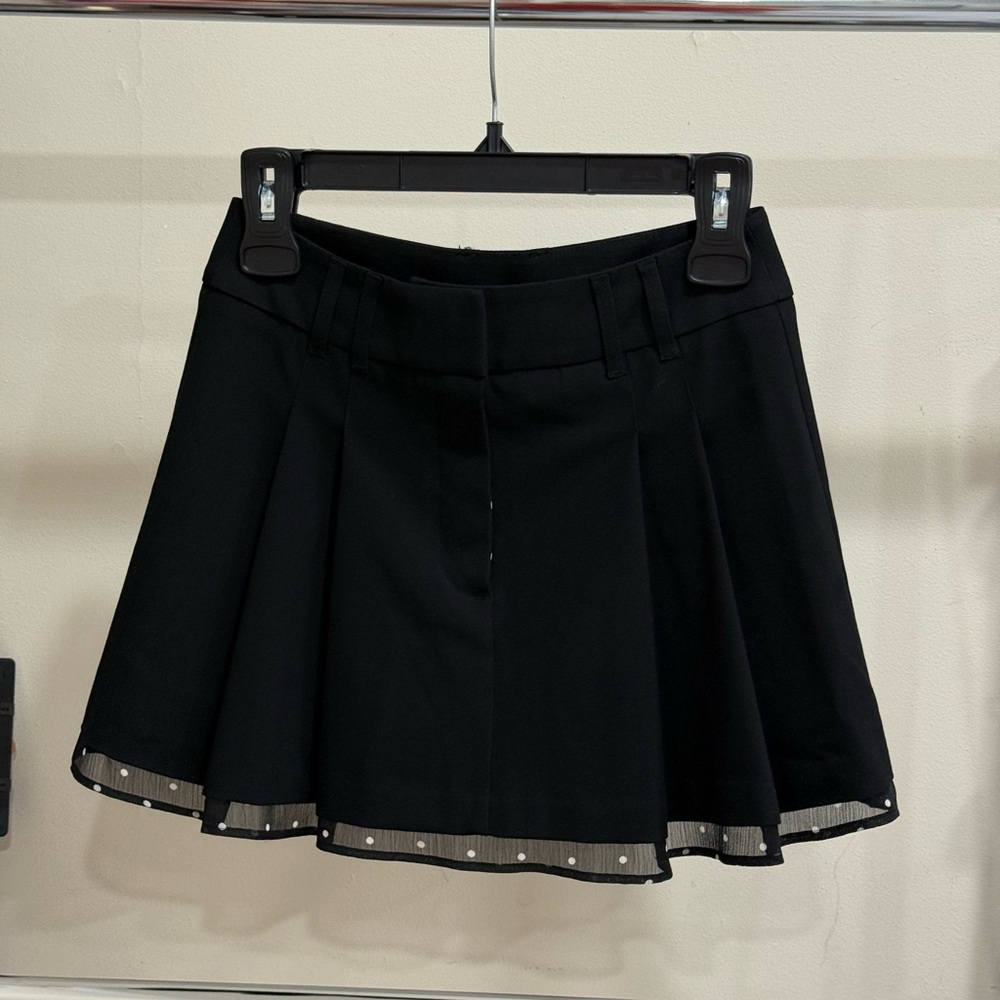 H&M Divided Black Pleated Mini Skirt with Sheer Polka Dot Hem – Size 0 (EU 32)
